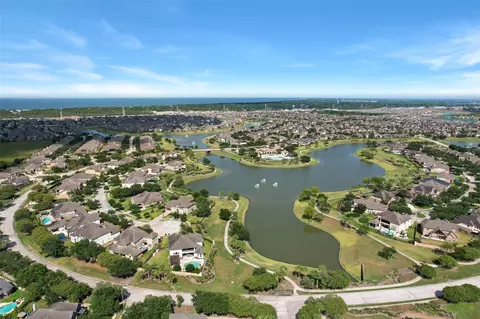 2135 Llerena Ln, League City, TX 77573