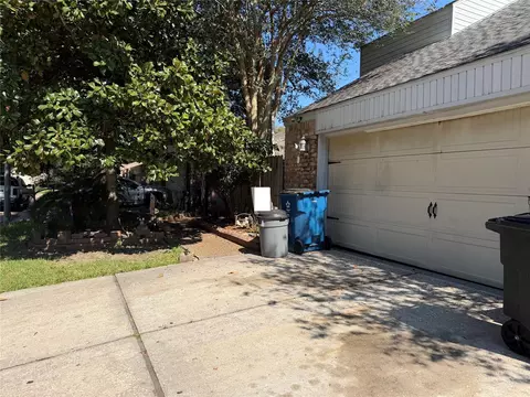 17206 E Sugar Meadow Dr, Houston, TX 77090