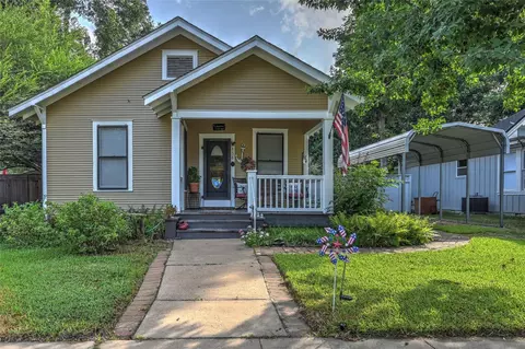 156 2nd Ave, Columbus, TX 78934