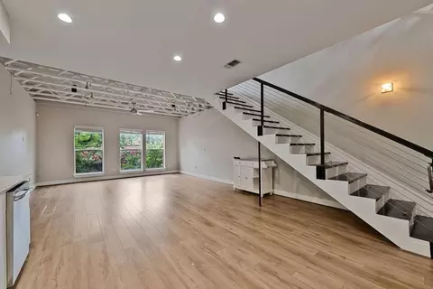 1616 Elgin St #11, Houston, TX 77004