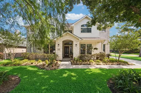 1622 Old Orchard Ln, Seabrook, TX 77586