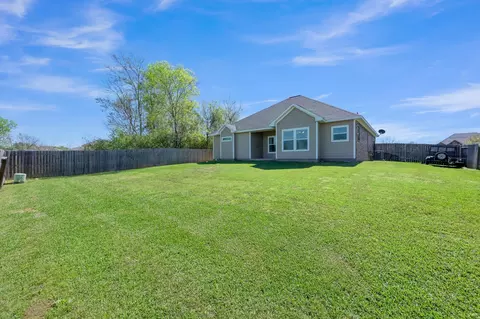 Exterior - 12426 Hackberry Dr, Willis, TX 77318 photo 7 of 9
