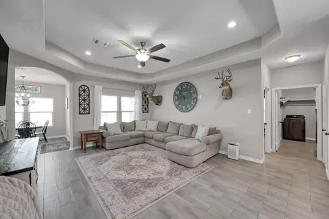 Entry Way - 12426 Hackberry Dr, Willis, TX 77318 photo 3 of 8