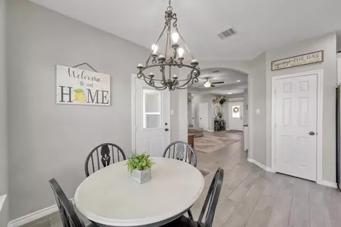 Entry Way - 12426 Hackberry Dr, Willis, TX 77318 photo 6 of 8