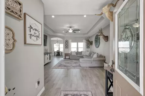 Entry Way - 12426 Hackberry Dr, Willis, TX 77318 photo 1 of 8