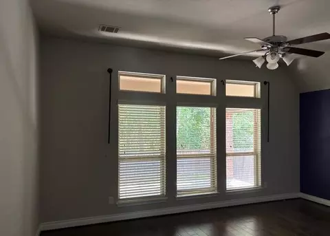 Living - 253 Trillium Park Loop, Conroe, TX 77304 photo 4 of 5