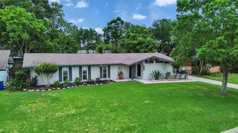 419 Terrace Dr, El Lago, TX 77586