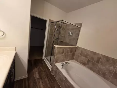 Bath - 2103 Lost Timbers Dr, Conroe, TX 77304 photo 2 of 4