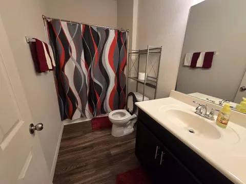 Bath - 2103 Lost Timbers Dr, Conroe, TX 77304 photo 4 of 4