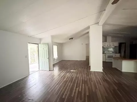 Living - 86 E Whippoorwill, Trinity, TX 75862 photo 2 of 5