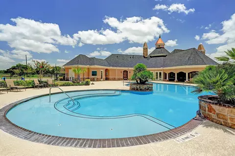 Exterior - 5806 Chamberlain Xing, Rosenberg, TX 77471 photo 4 of 4