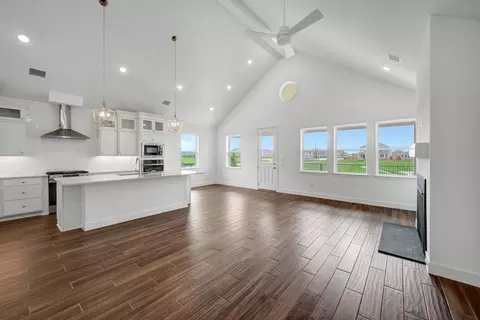 Living - 5806 Chamberlain Xing, Rosenberg, TX 77471 photo 1 of 2