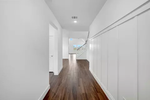 Entry Way - 5806 Chamberlain Xing, Rosenberg, TX 77471 photo 1 of 2