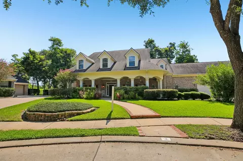 3 Wilmington Ct, Sugar Land, TX 77479