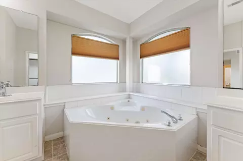 Bath - 25935 Brickhill Dr, Spring, TX 77389 photo 4 of 4