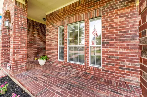 Exterior - 25935 Brickhill Dr, Spring, TX 77389 photo 4 of 8
