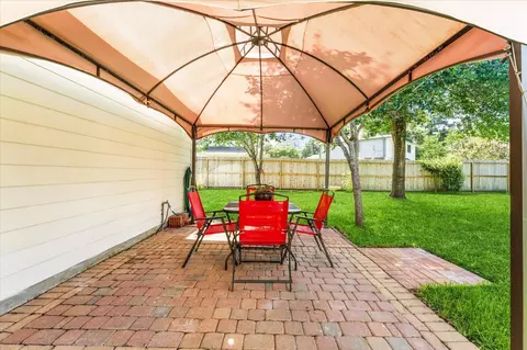 Exterior - 25935 Brickhill Dr, Spring, TX 77389 photo 5 of 8