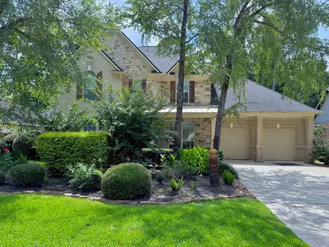 102 W Lansdowne Cir, The Woodlands, TX 77382