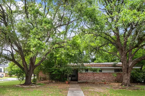 4958 Wigton Dr, Houston, TX 77096
