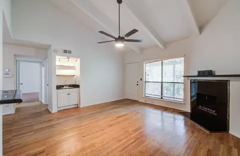 5711 Sugar Hill Dr #108, Houston, TX 77057