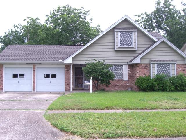 2703 Raspberry Ln, Pasadena, TX 77502 photo 1