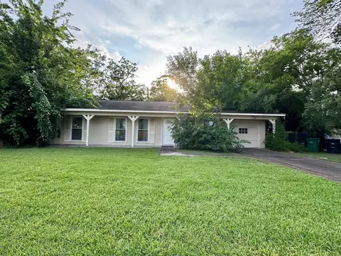 3917 Willow Springs Ln, Houston, TX 77080