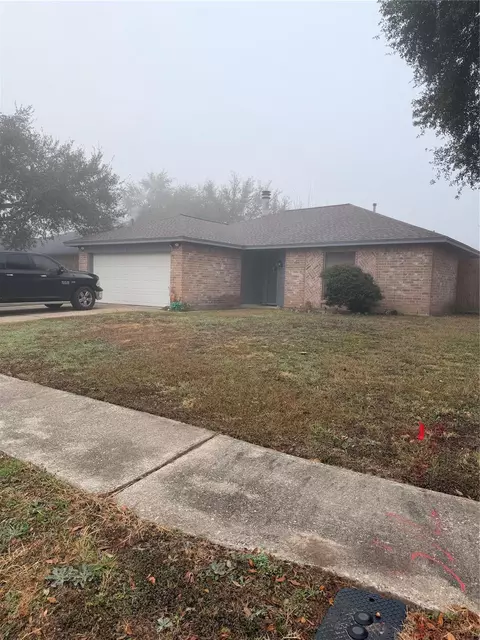 8010 Western Trail Dr, Houston, TX 77040
