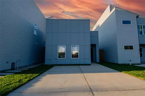 2830 Mansfield St, Houston, TX 77091