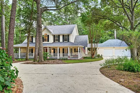 Exterior - 2302 Hollowbrook Ln, Conroe, TX 77384 photo 4 of 17