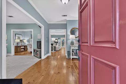 Entry Way - 2302 Hollowbrook Ln, Conroe, TX 77384 photo 2 of 5
