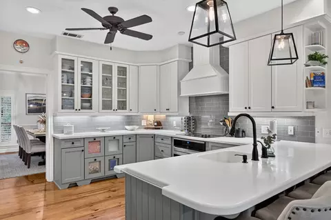 Kitchen - 2302 Hollowbrook Ln, Conroe, TX 77384 photo 1 of 4