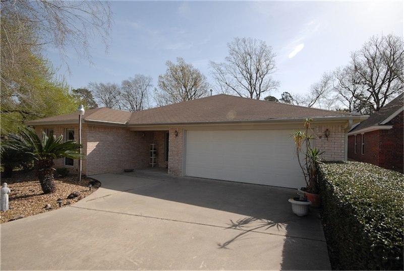 83 Hallmark Dr, Conroe, TX 77304 photo 1