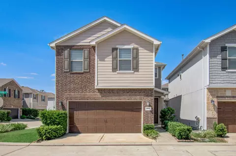 10214 Pinewood Fox Dr, Houston, TX 77080