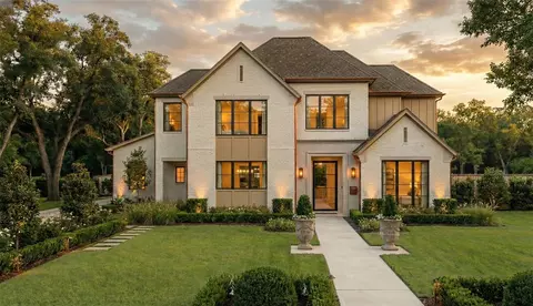 10722 Old Coach Ln, Hunters Creek Village, TX 77024