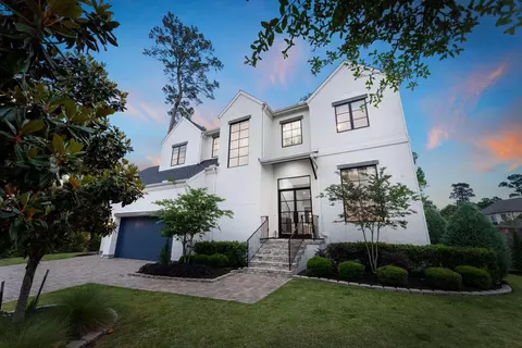 82 Simon Lake Ln, The Woodlands, TX 77381