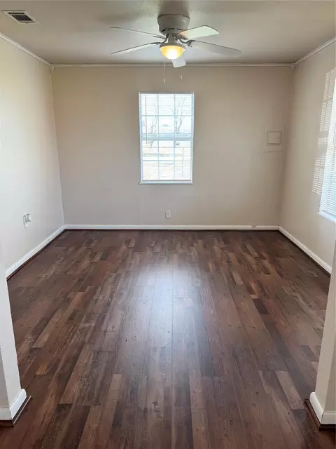 Living - 5702 Pine Ave, Pasadena, TX 77503 photo 3 of 4