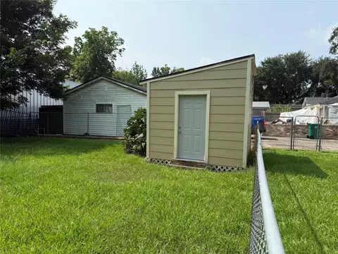 Exterior - 5702 Pine Ave, Pasadena, TX 77503 photo 7 of 7