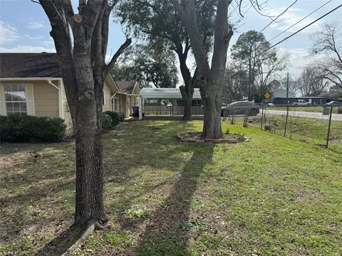 Exterior - 5702 Pine Ave, Pasadena, TX 77503 photo 6 of 7