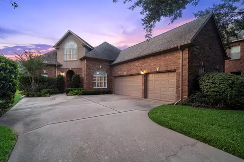 411 Brook Shore Ct, Sugar Land, TX 77478