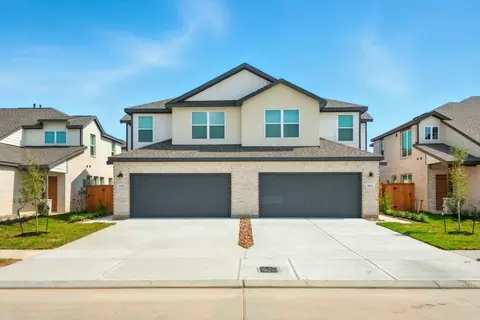 1801 N Peach Creek Dr, Dayton, TX 77535