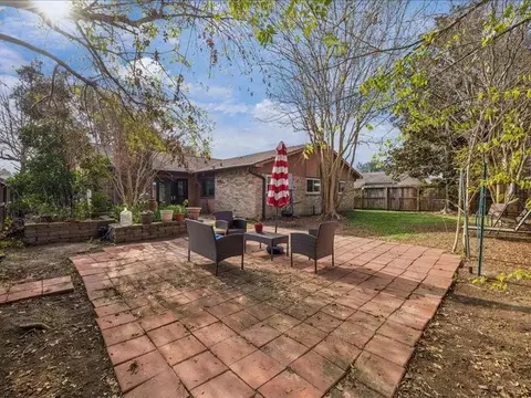 Exterior - 3902 Broken Elm Dr, Spring, TX 77388 photo 5 of 6