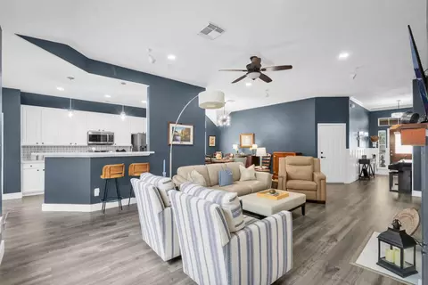 Living - 6407 Sparrows Glen Ln, Spring, TX 77379 photo 4 of 4
