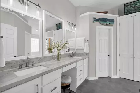 Bath - 6407 Sparrows Glen Ln, Spring, TX 77379 photo 2 of 6