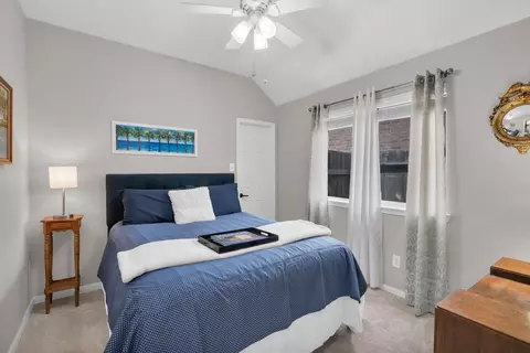 Bedroom - 6407 Sparrows Glen Ln, Spring, TX 77379 photo 5 of 5