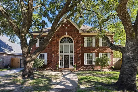 4712 Broadmoor Dr, League City, TX 77573