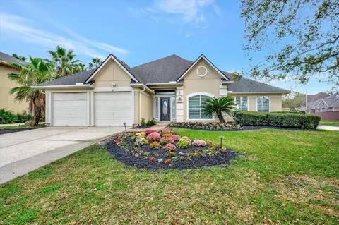 2806 Sea Channel Dr, Seabrook, TX 77586