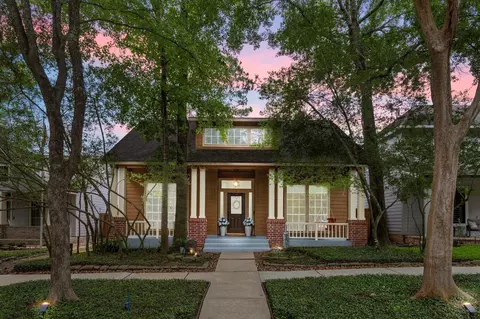 6 E Cottage Green St, The Woodlands, TX 77382