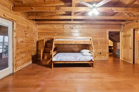 Bedroom - 384 Lonesome Dove Trl, Trinity, TX 75862 photo 3 of 8