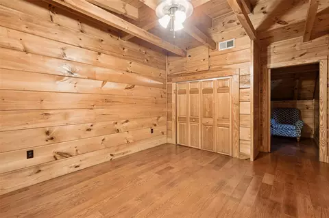 Bedroom - 384 Lonesome Dove Trl, Trinity, TX 75862 photo 5 of 8