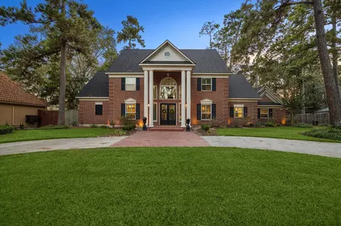 1715 Scenic Shore Dr, Kingwood, TX 77345